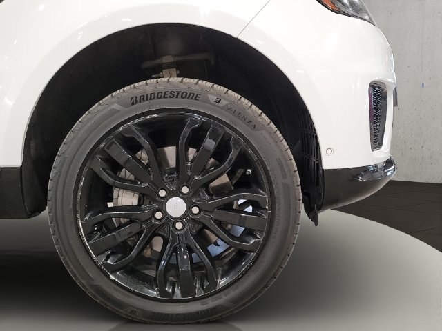 Used 2019 Fuji White Land Rover HSE image 33