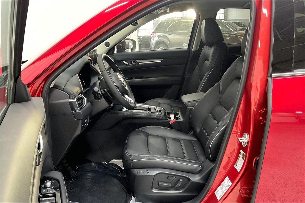 2025 MAZDA CX-5 - Image 8