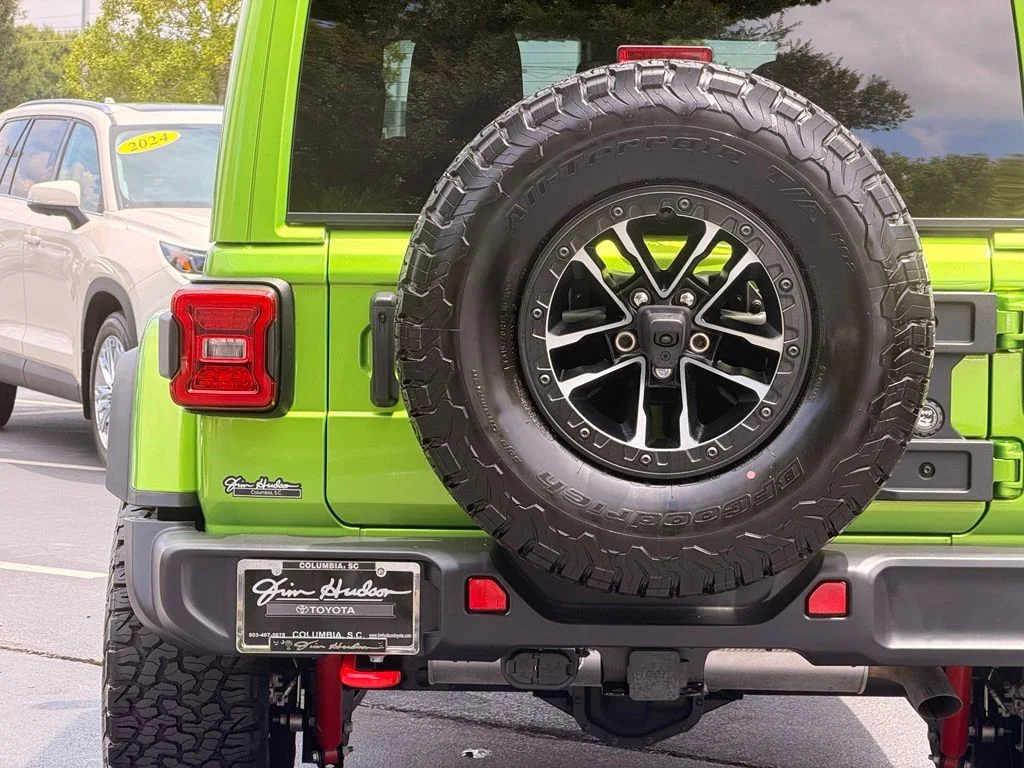 Used 2025  Jeep Rubicon image 17