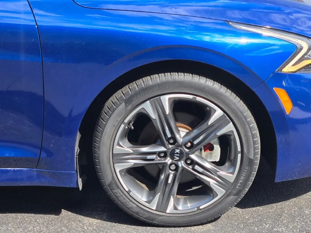 Used 2021 Blue Kia EX image 4