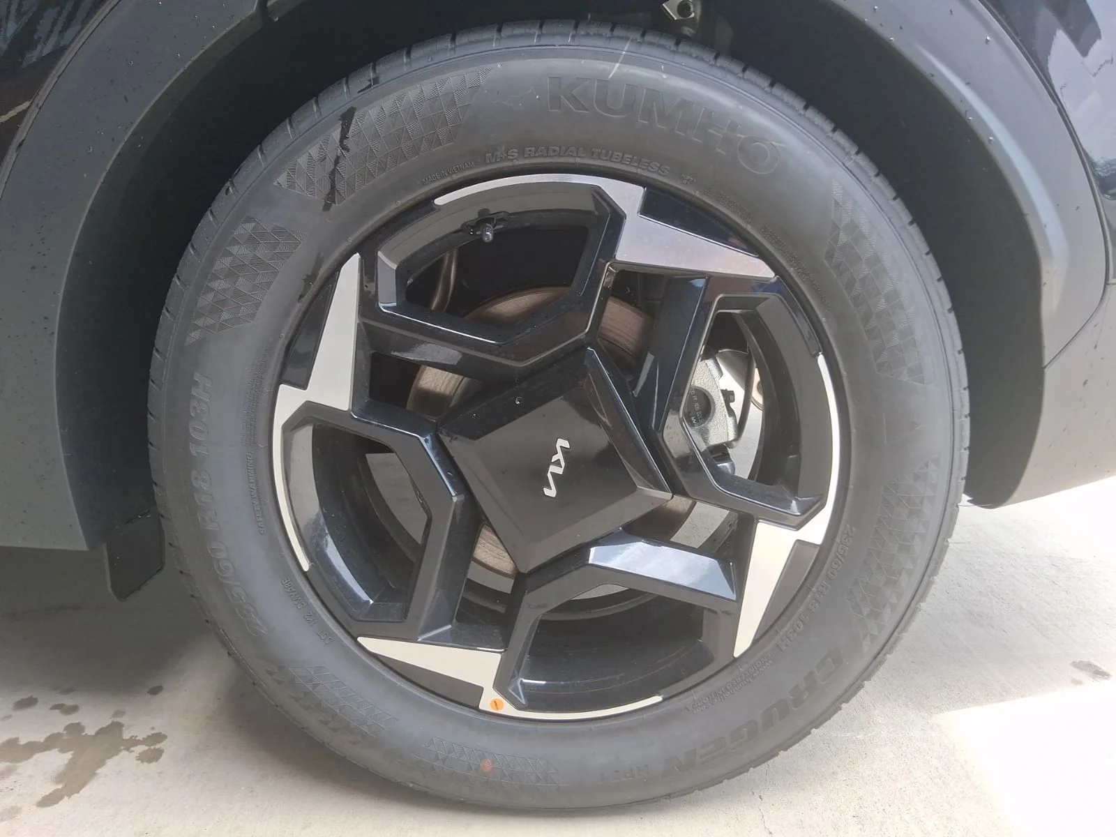 New 2026 Black Kia EX image 24