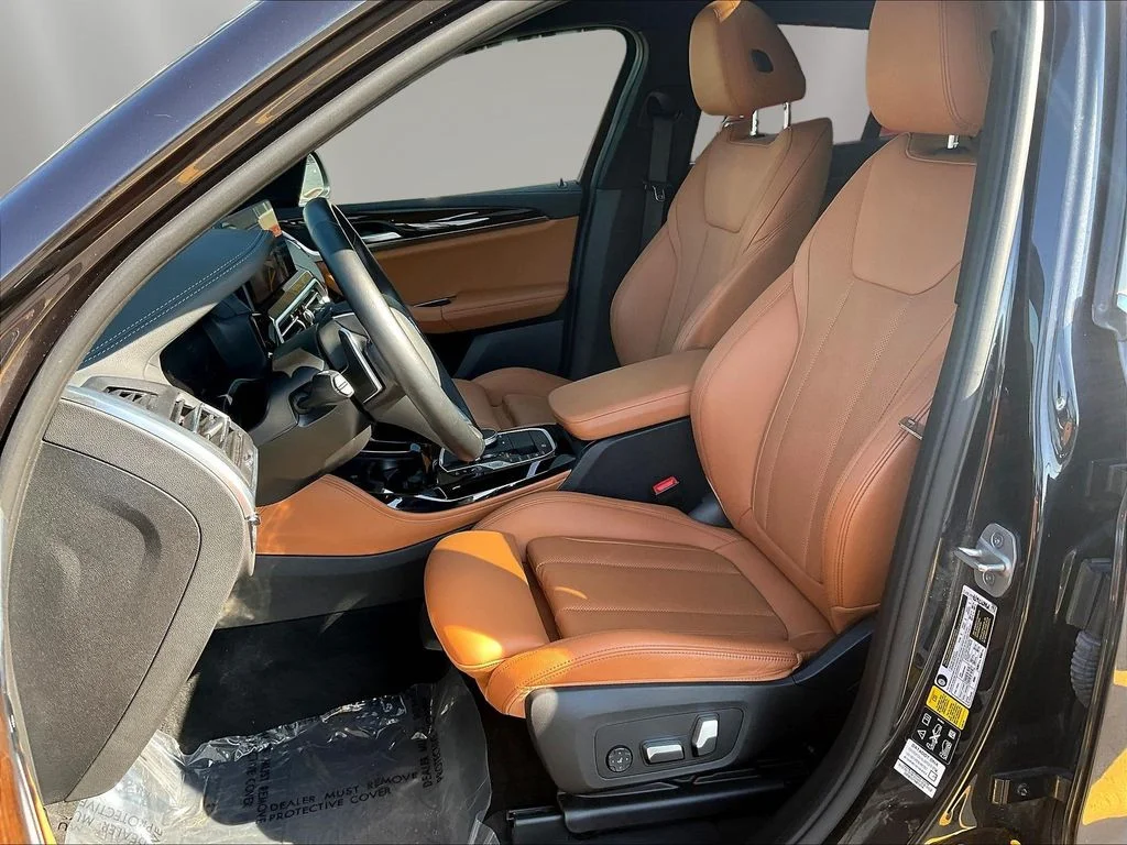 Used 2022  BMW xDrive30i image 20