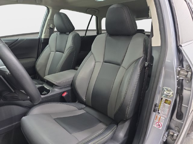 Used 2020 Ice Silver Metallic Subaru Onyx Edition XT image 14