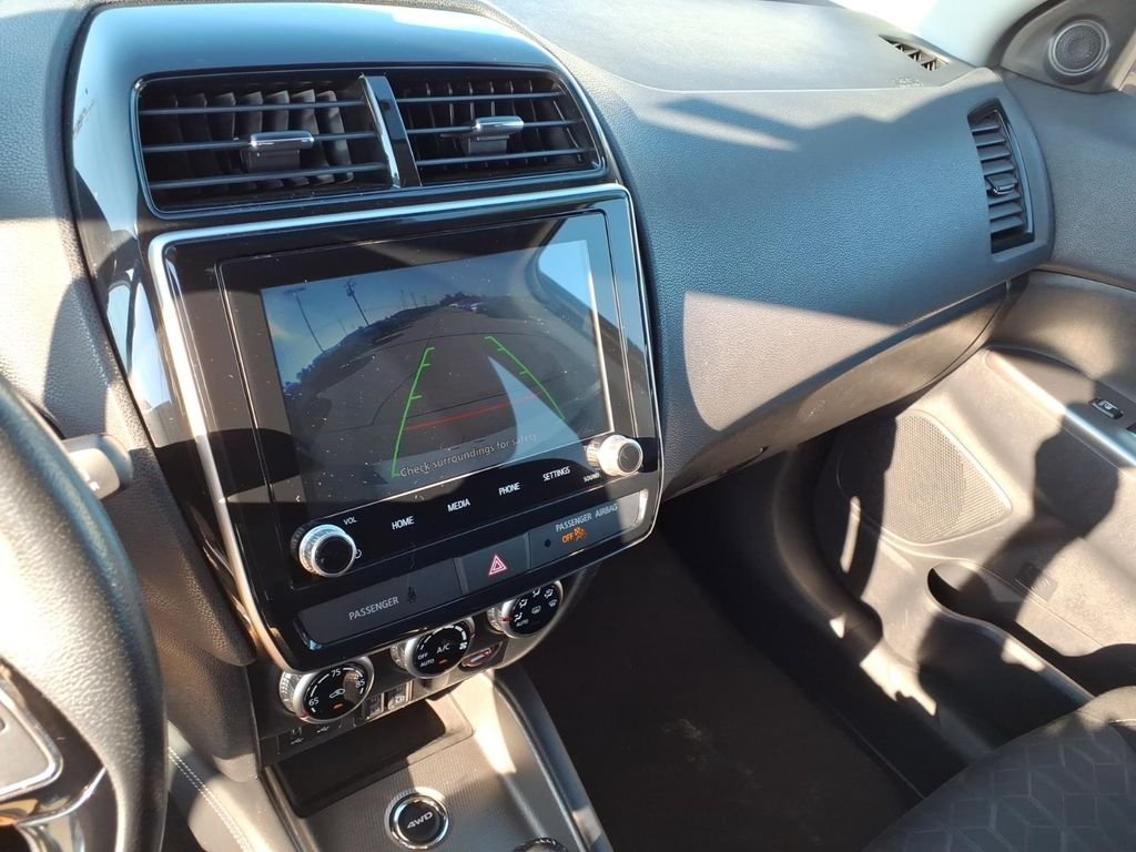 Used 2021 Alloy Silver Metallic Mitsubishi 2.0 SE image 5