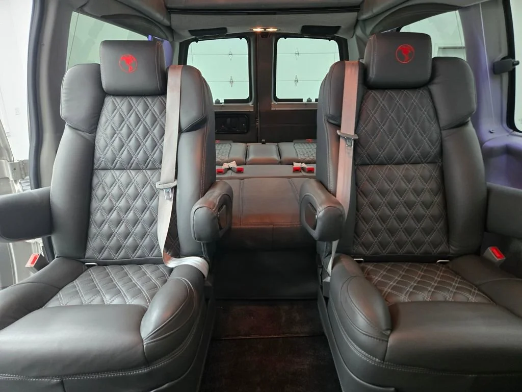2023 GMC Savana Cargo Work Van - Photo 42