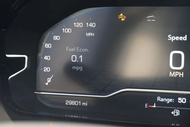 Used 2023 White GMC Denali image 32