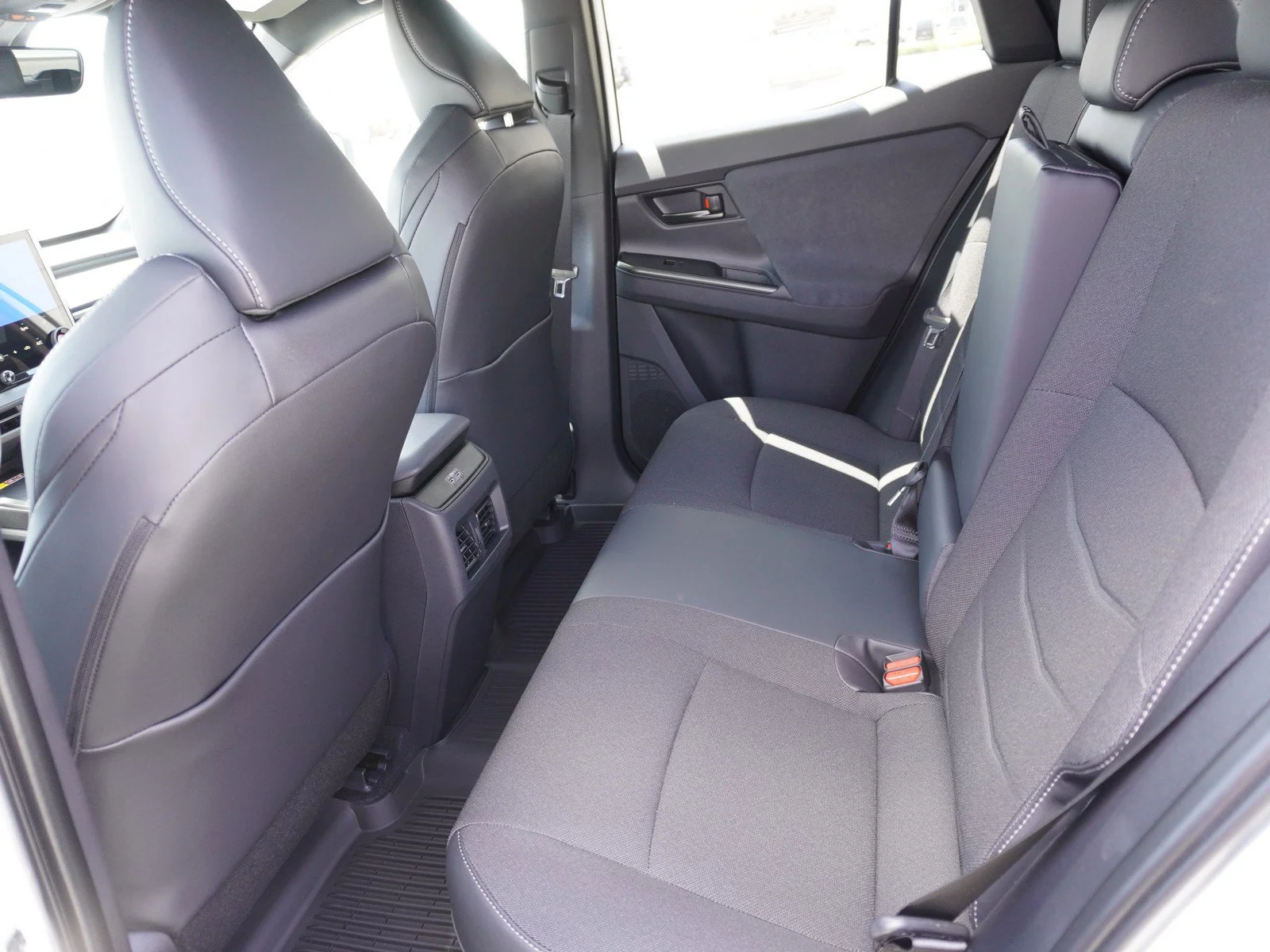 New 2026 Wind Chill Pearl Toyota SE image 14