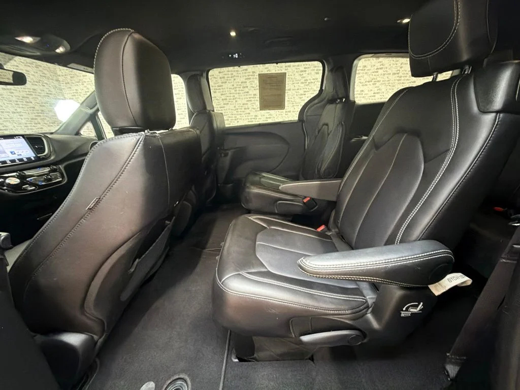 Used 2026 Bright White Clearcoat Chrysler Select image 15