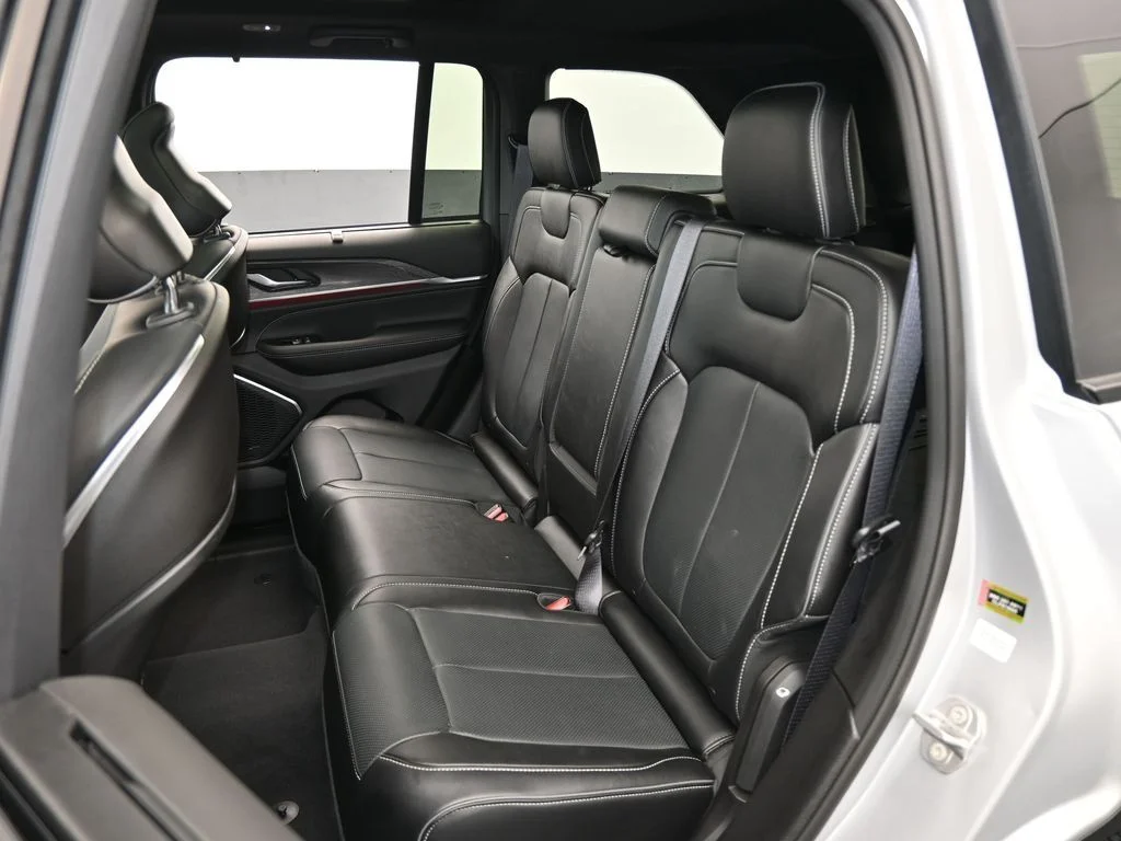 2024 Jeep Grand Cherokee Overland - Photo 40