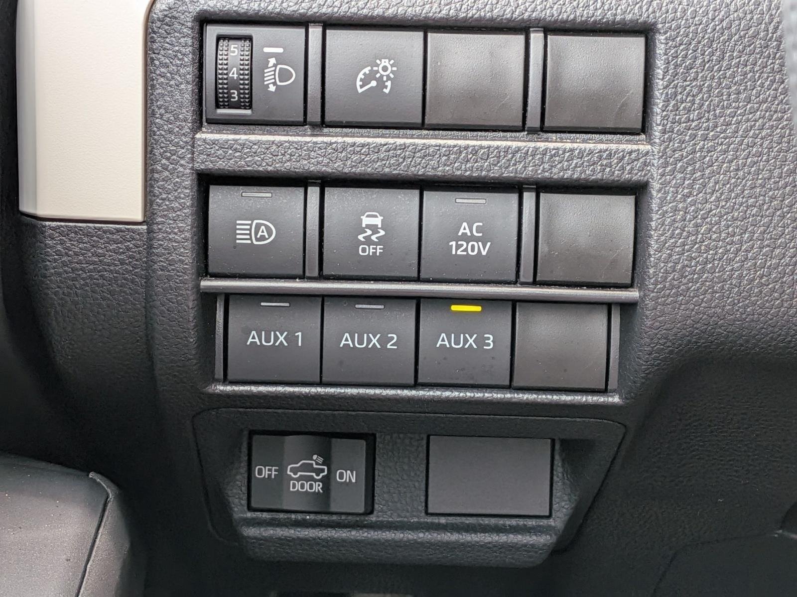 Used 2024 Ice Cap TOYOTA  image 28