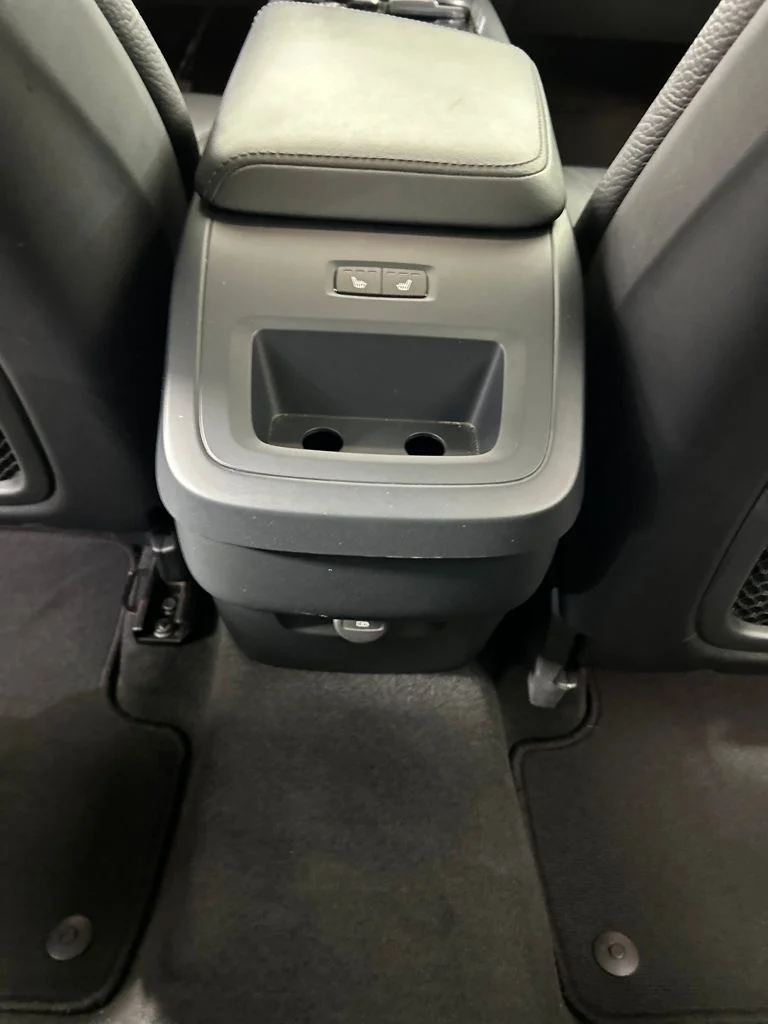 Used 2024 Black Volvo B5 Plus Dark Theme image 16