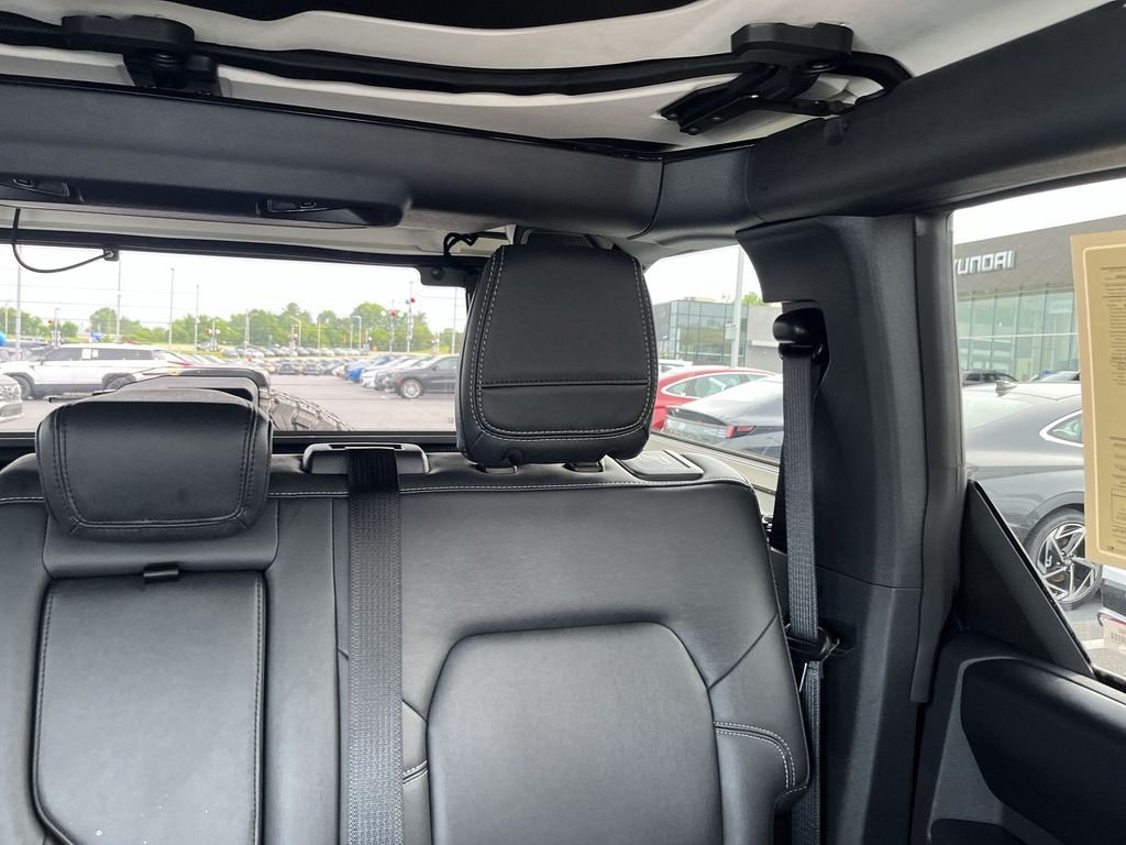 Used 2025 Black Ford Badlands image 14