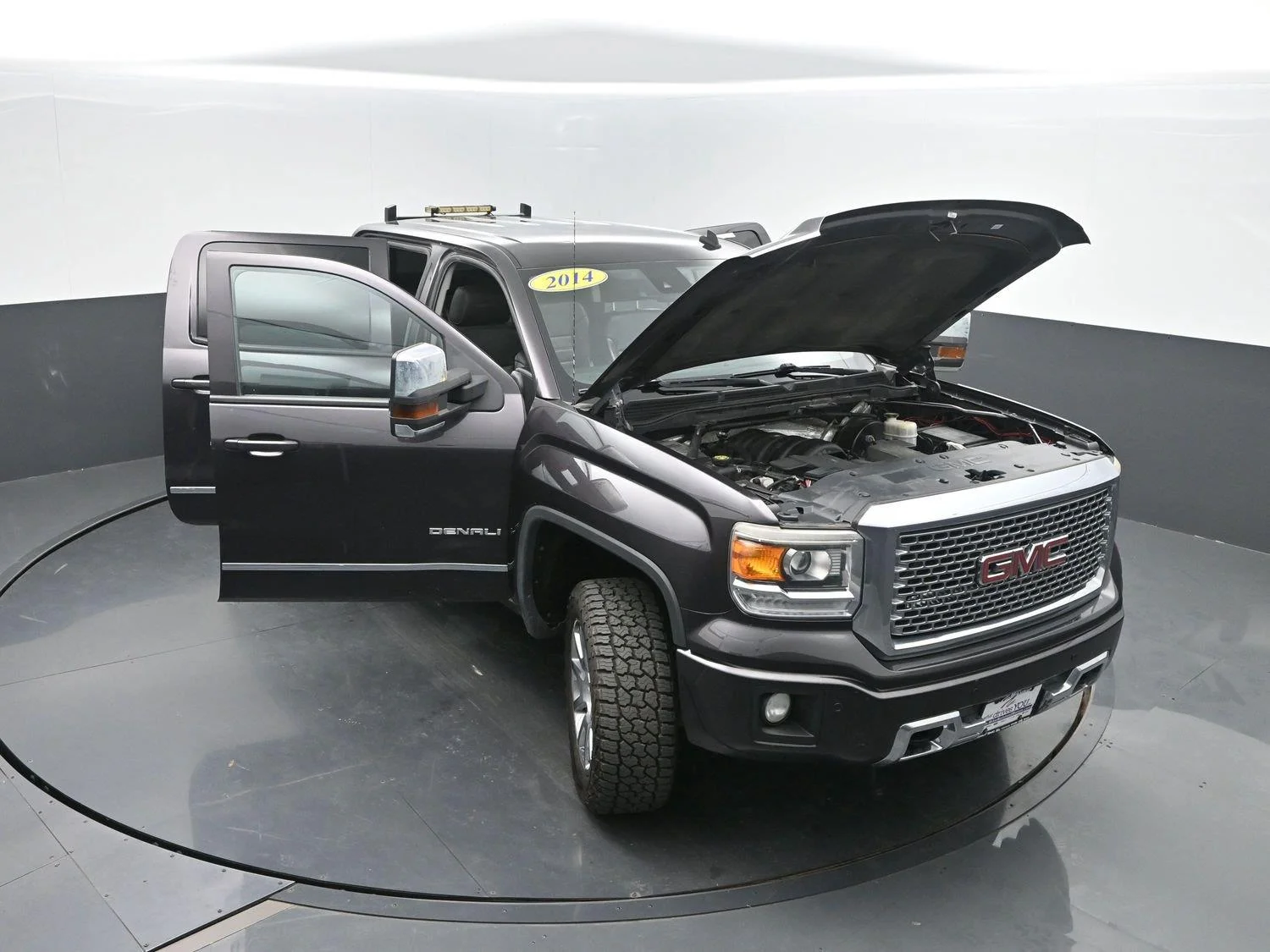 Used 2014 Iridium Metallic GMC Denali image 44