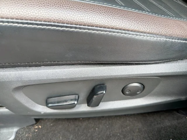 Used 2025 Gray Nissan Platinum image 15