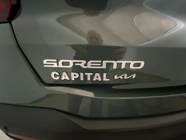 Used 2025 Green Kia EX image 28