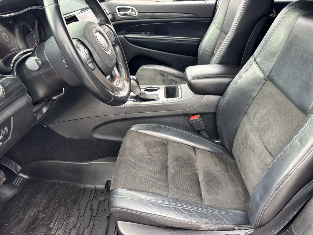 Used 2021 Red Jeep Laredo X image 15