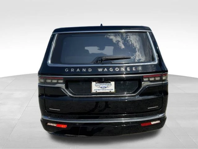 Used 2022 Black Jeep Series III image 6