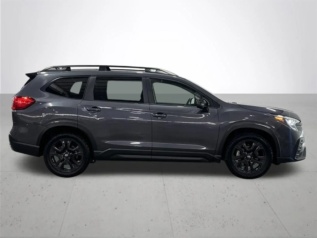 Used 2023 Gray Subaru Onyx Edition image 9