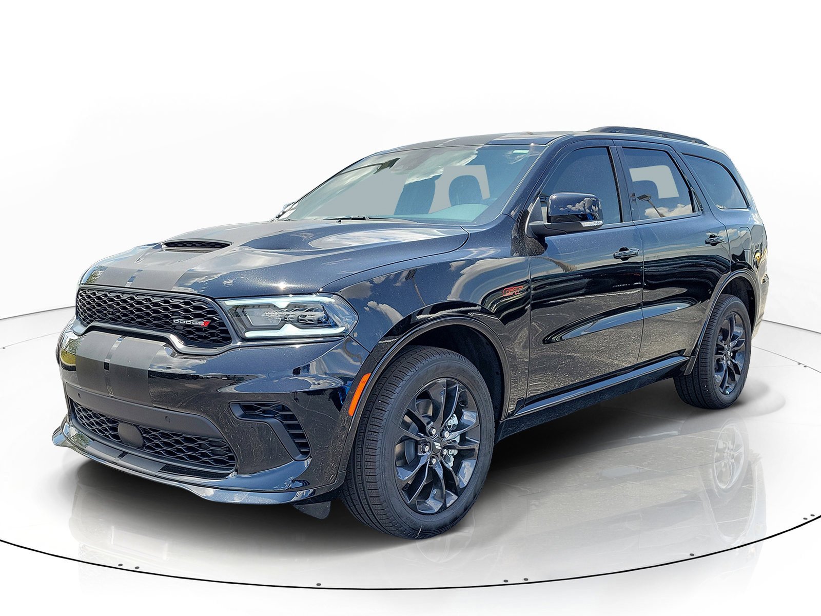 New 2026 Diamond Black Clear-Coat Exterior Paint Dodge GT Plus image 1