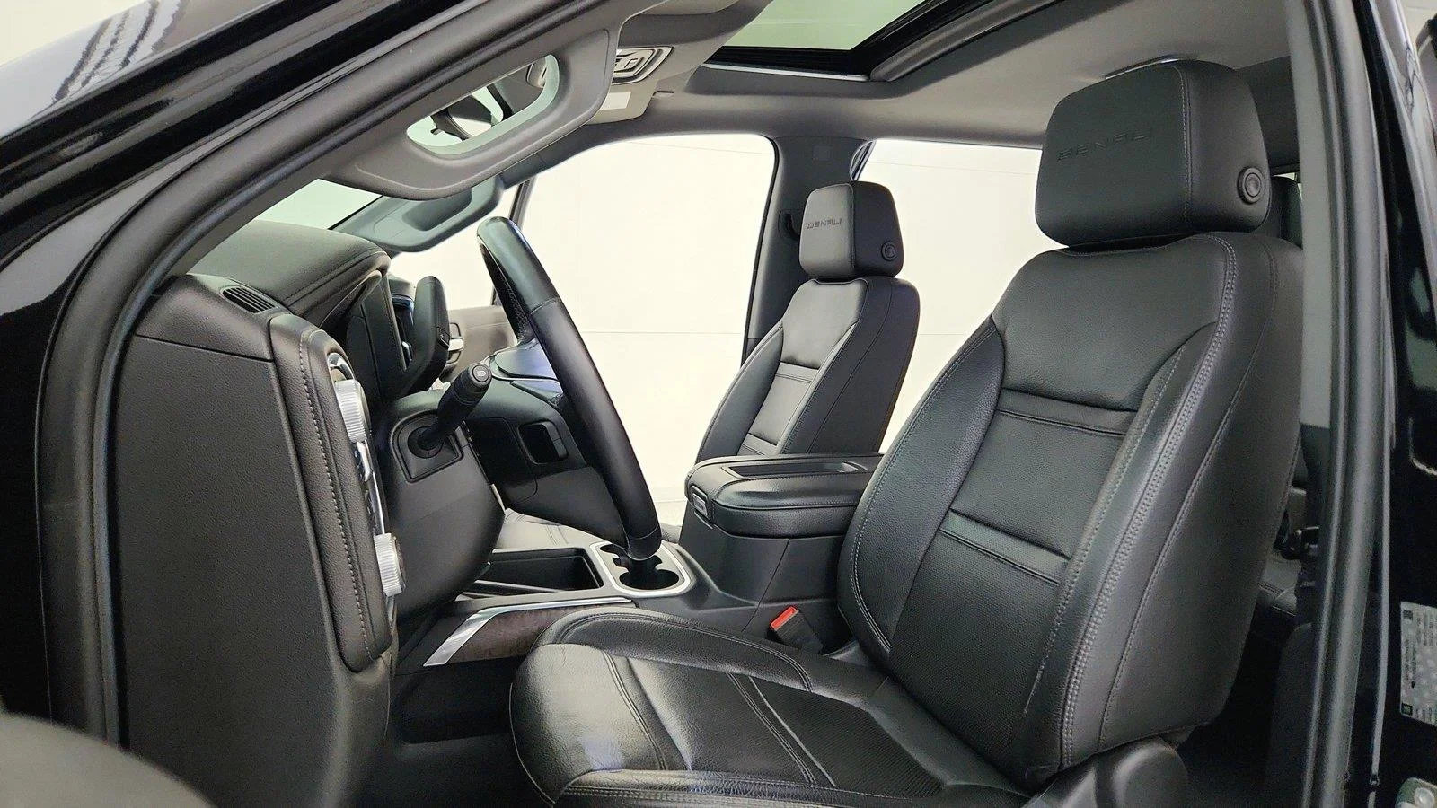 Used 2019 ONYX BLACK GMC Denali image 21