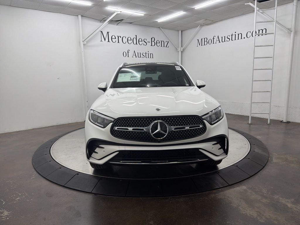 New 2026 Polar White Mercedes-Benz GLC 300 image 2