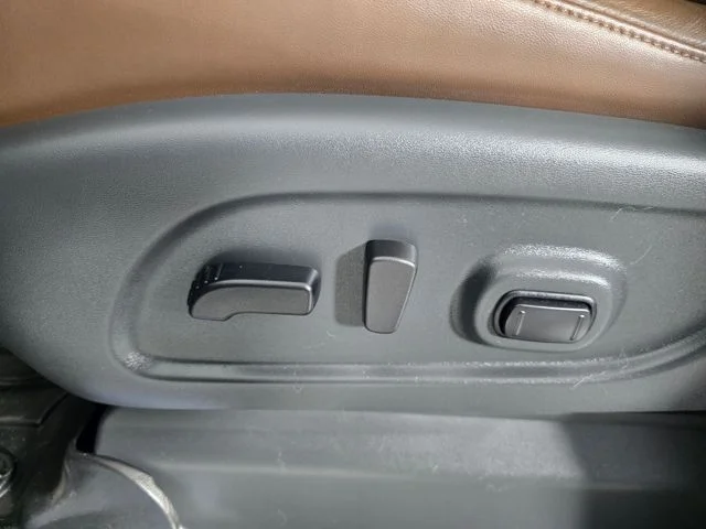 Used 2023 Black Nissan Platinum Reserve image 17