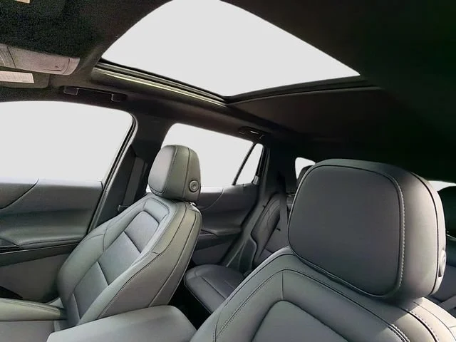 2027 Chevrolet Equinox LT - Photo 26