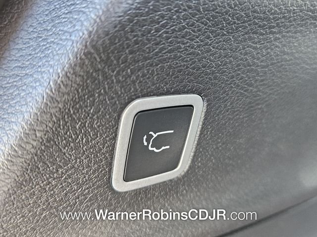 2026 Chrysler Pacifica Select - Photo 14