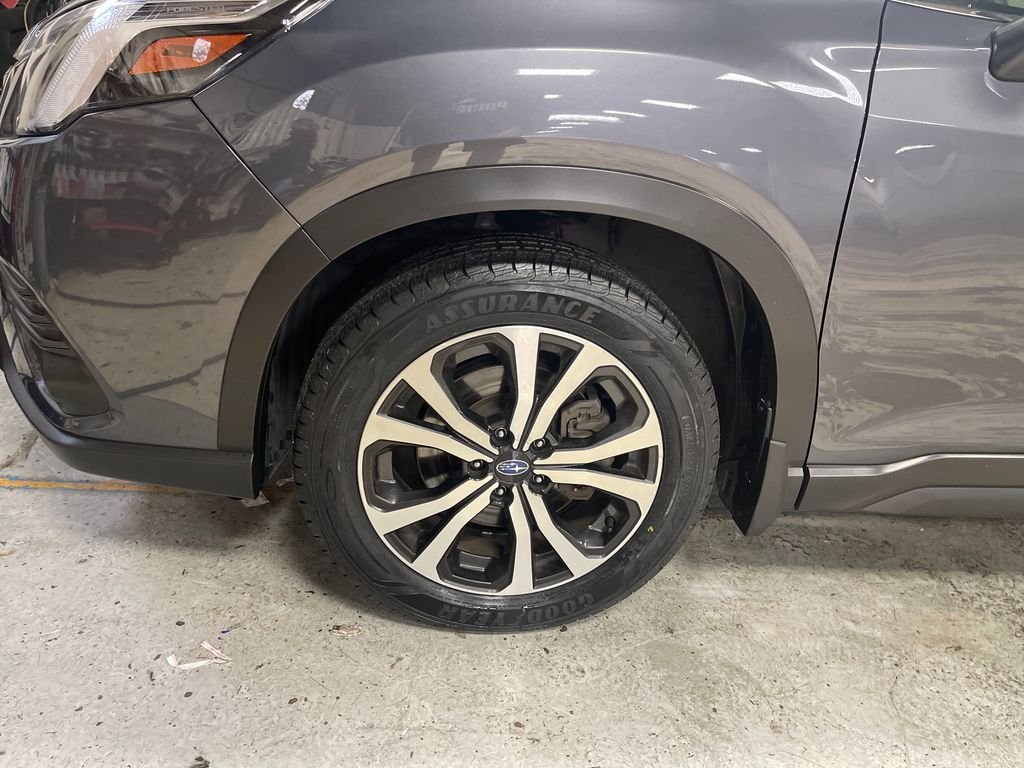 Used 2024 Gray Subaru Limited image 12