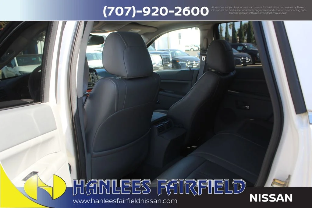 Used 2005 White Jeep Limited image 16
