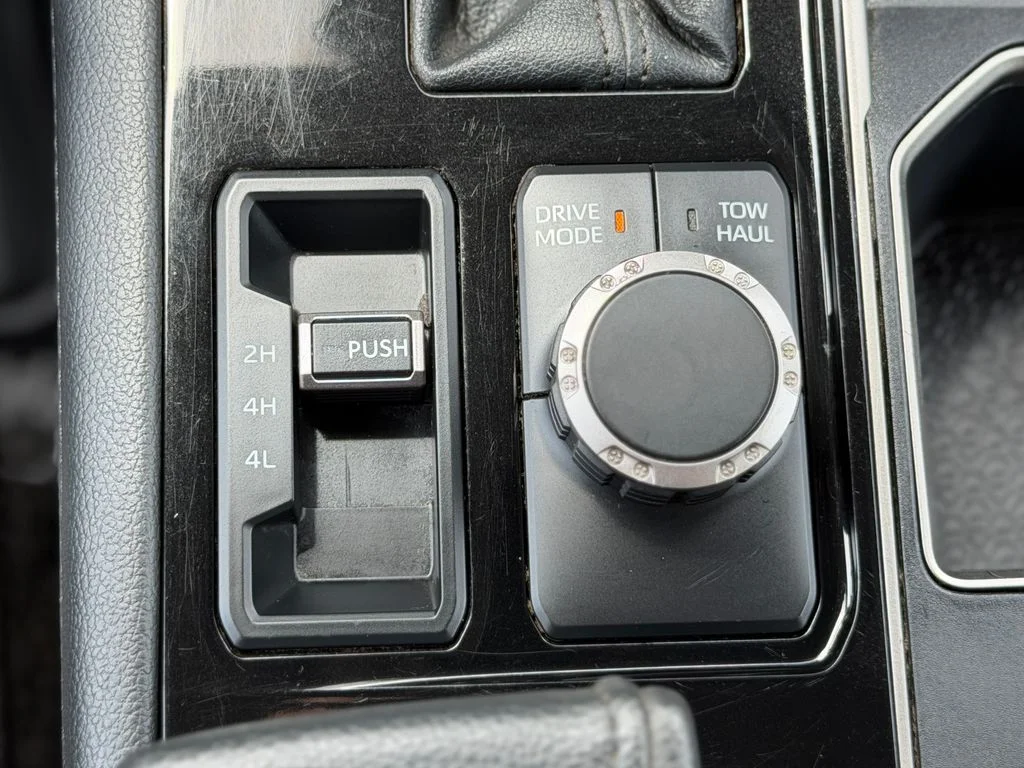 Used 2023  Toyota Limited image 21