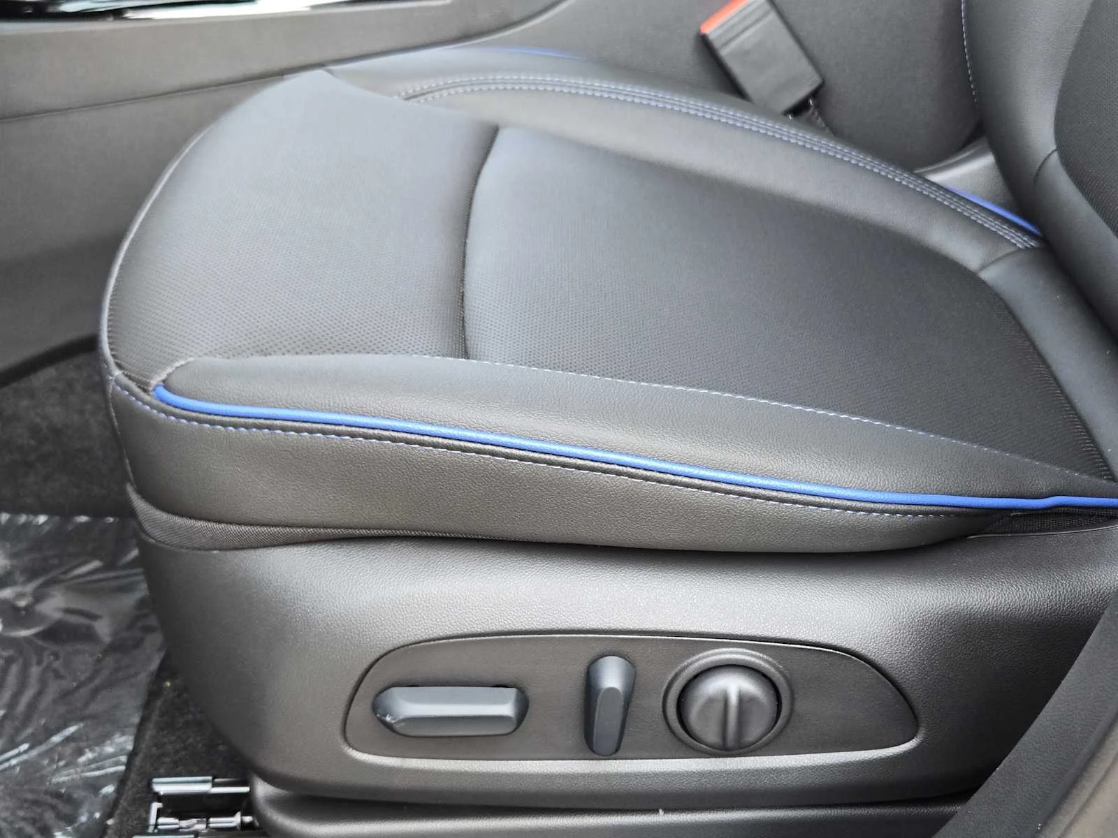 2026 Buick Encore GX Sport Touring - Photo 16