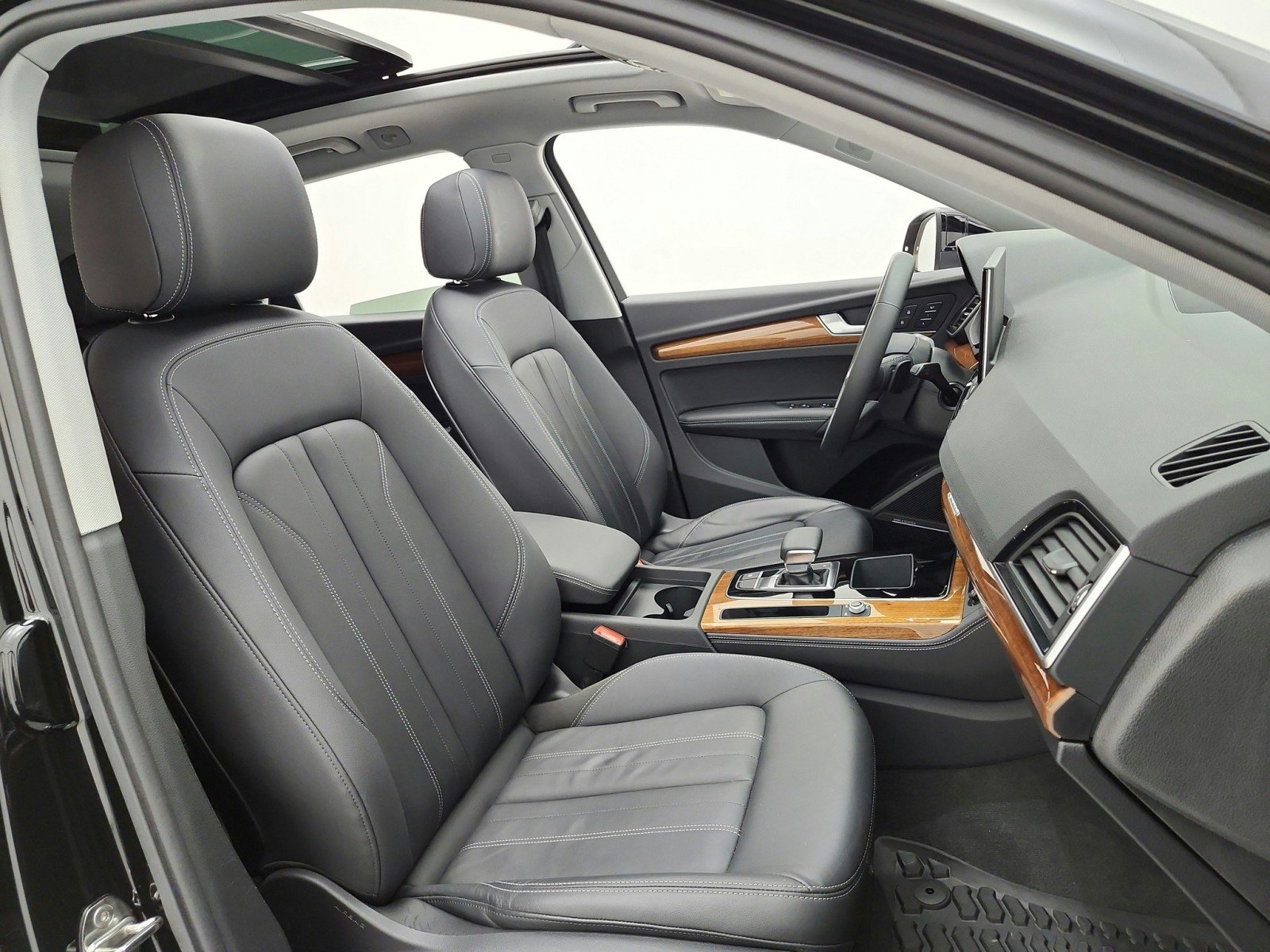 Used 2023 Mythos Black Metallic Audi S line Premium Plus image 20