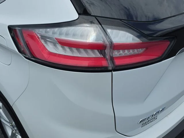Used 2019 White Ford SEL image 35