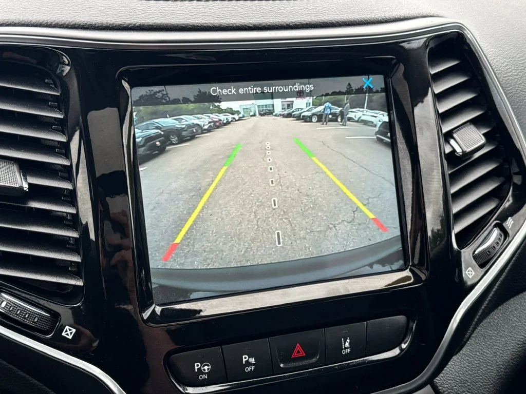 Used 2022 Black Jeep Limited image 22