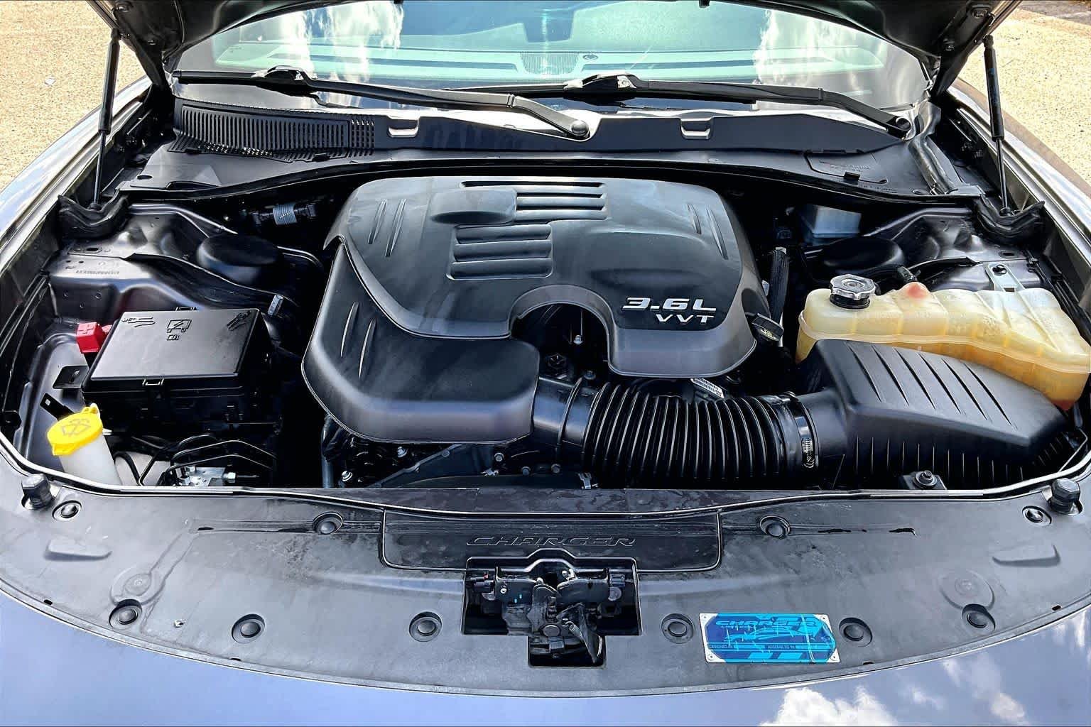 Used 2023 Granite Pearlcoat Dodge SXT image 34