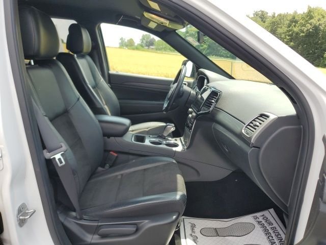 Used 2021 White Jeep Laredo X image 23