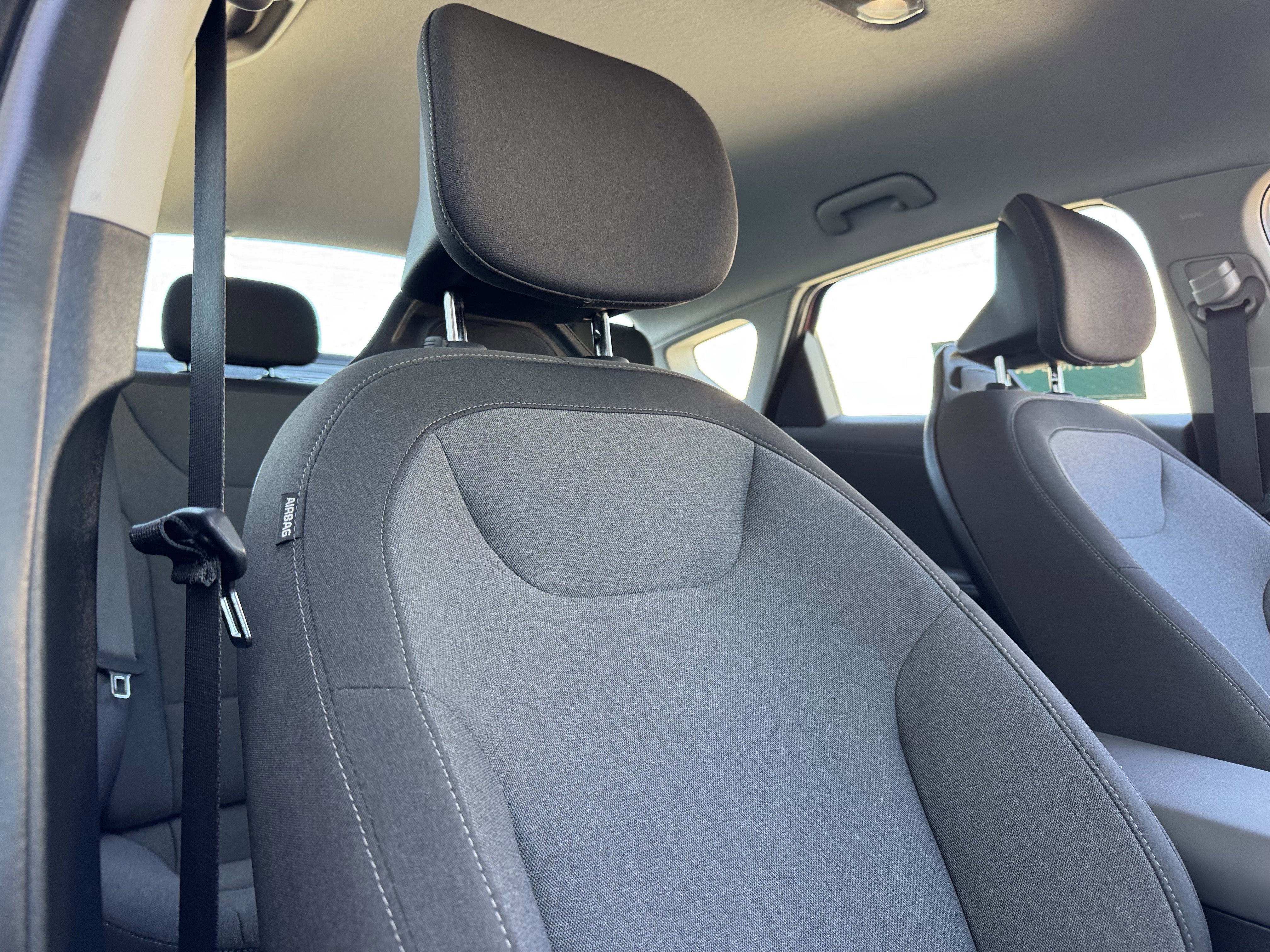 2025 Kia K4 LXS - Photo 23