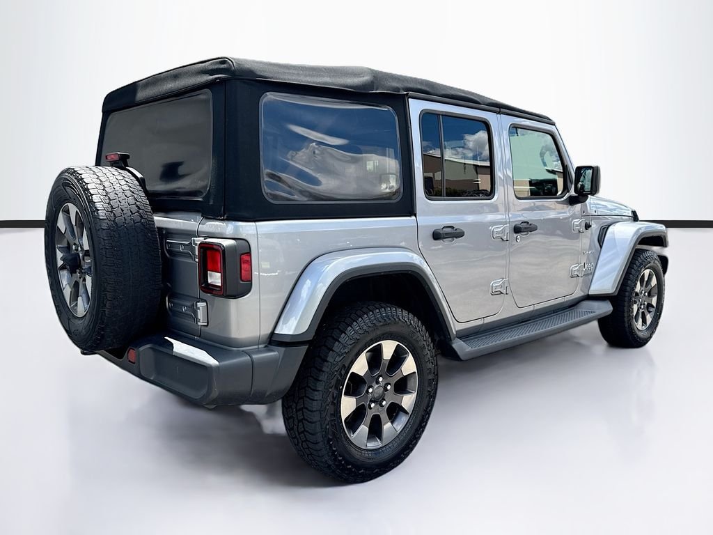 Used 2018 Silver Jeep Unlimited Sahara image 5