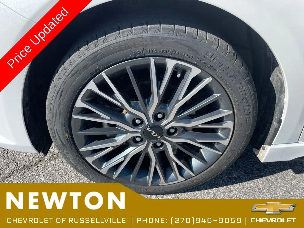 Used 2023 White Kia GT-Line image 46