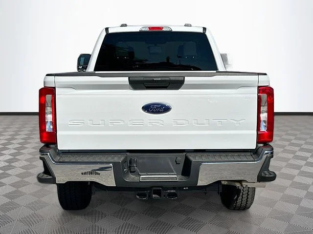 New 2026 Oxford White Ford XLT image 5