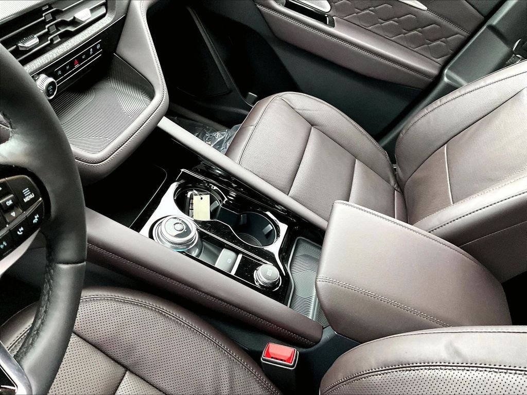 New 2026 White Metallic Ford Platinum image 9