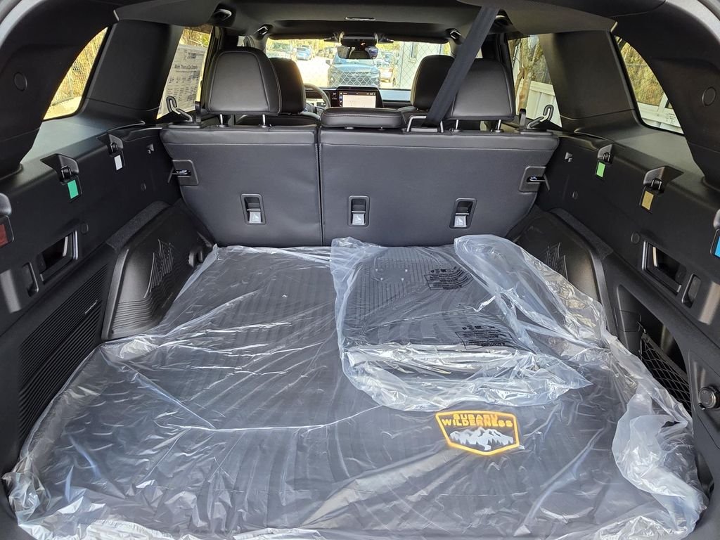 New 2026 CRYSTAL BLACK SILICA Subaru Wilderness image 17