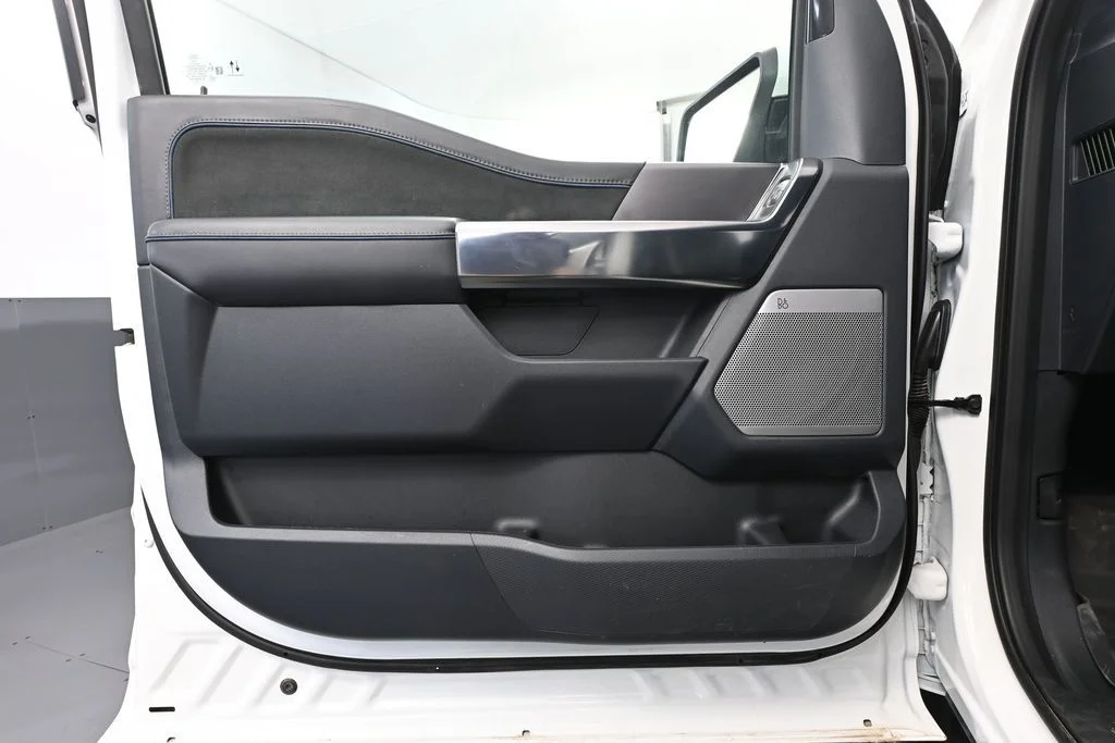 2025 Ford F-150 Platinum - Photo 18