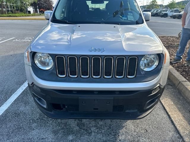 Used 2015 Silver Jeep Latitude image 2