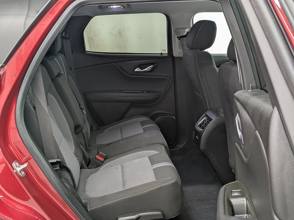 Used 2023 RADIANT RED TINTCOAT Chevrolet LT image 21