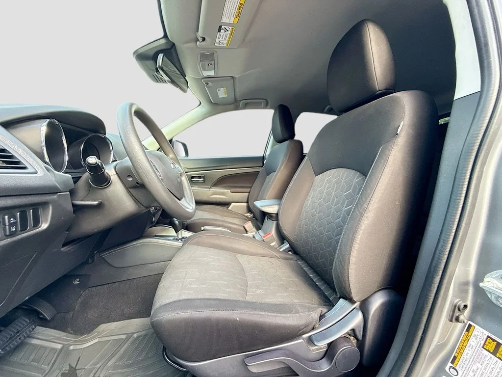 Used 2021  Mitsubishi 2.0 LE image 21