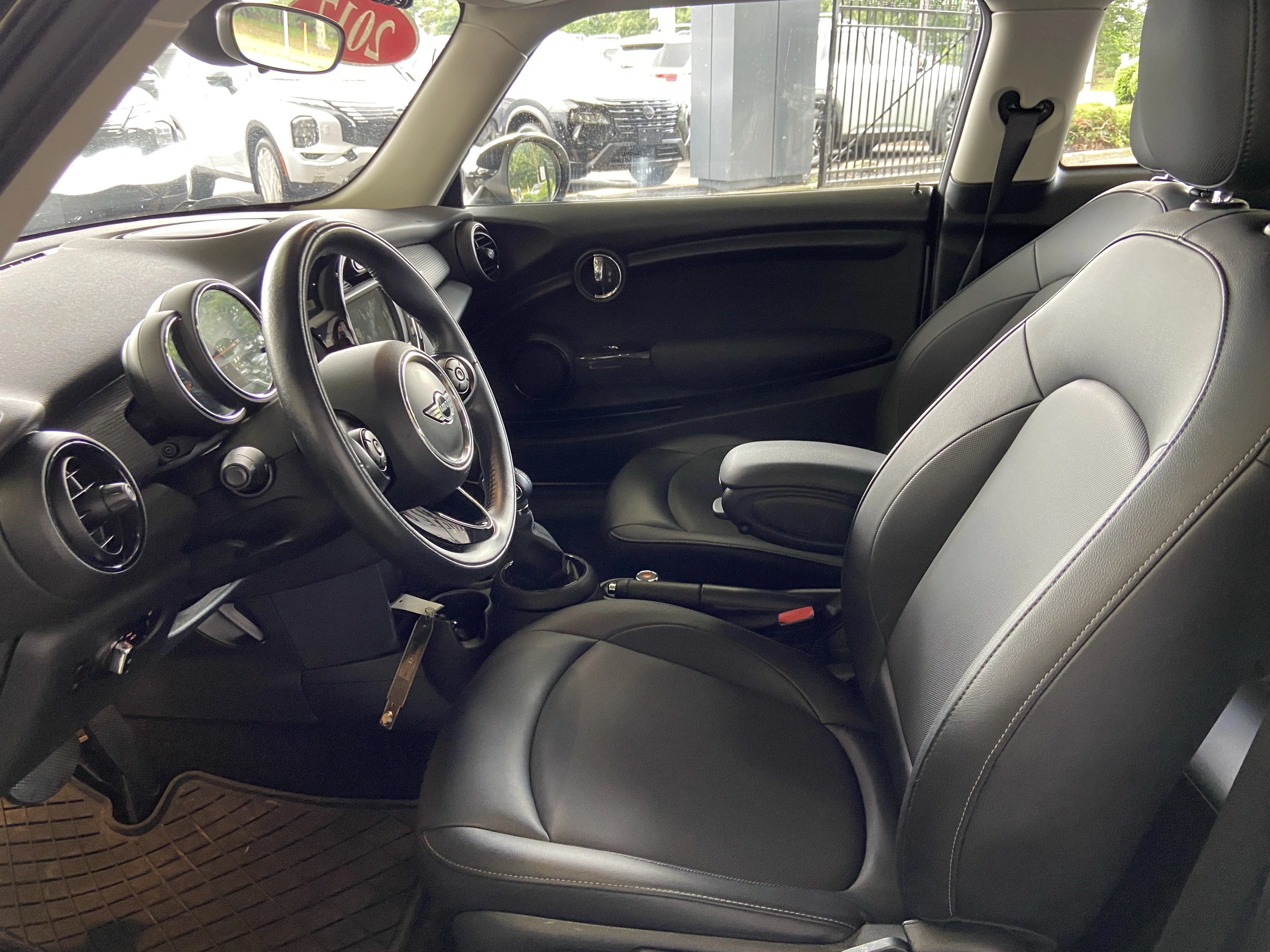 2017 MINI Cooper Base - Photo 21