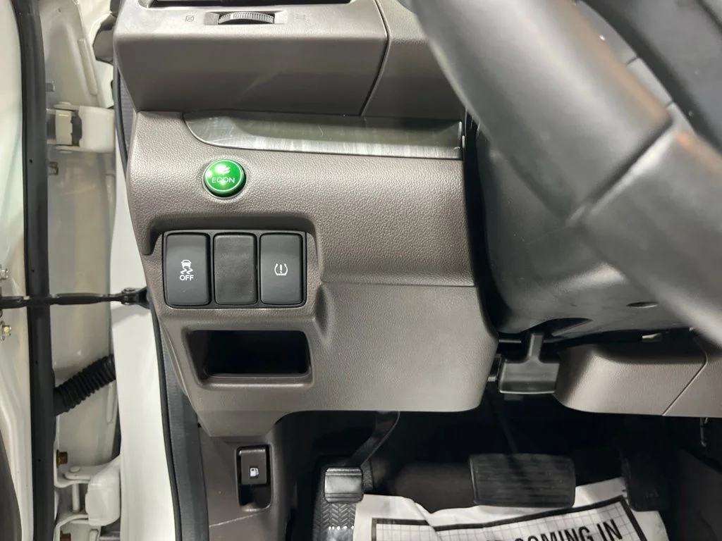 Used 2014 White Diamond Pearl Honda EX-L image 13