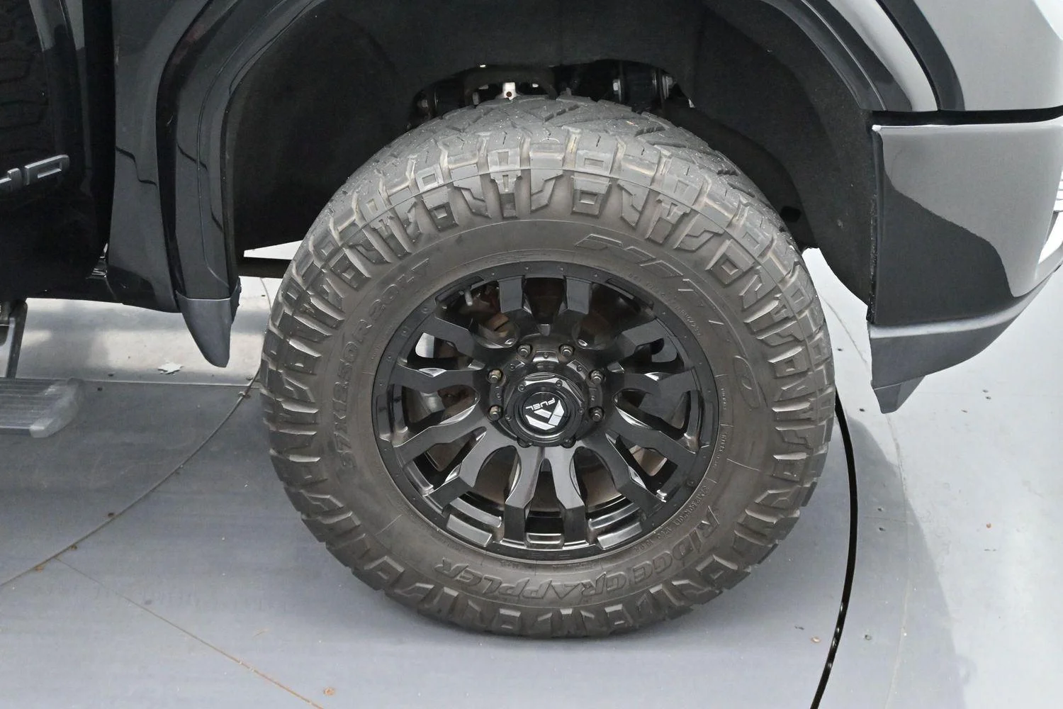 Used 2021 Onyx Black GMC Denali image 36